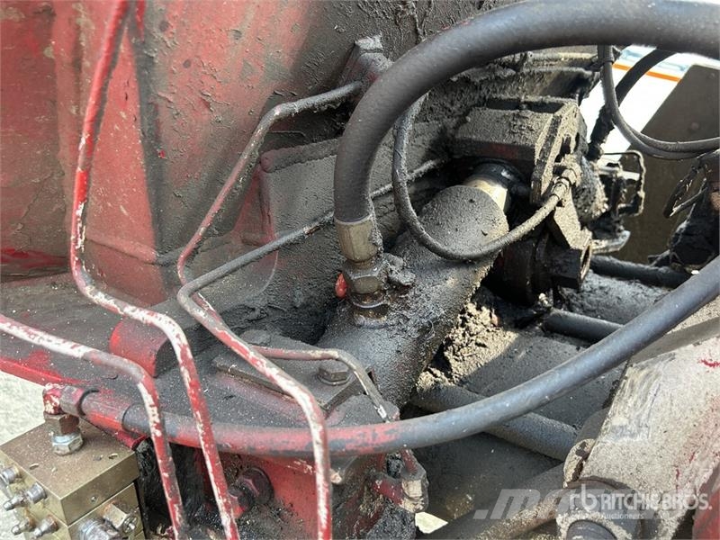 Mack MR688S Betoniere