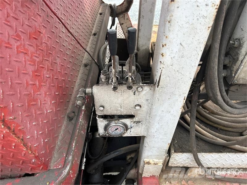 Mack MR688S Betoniere