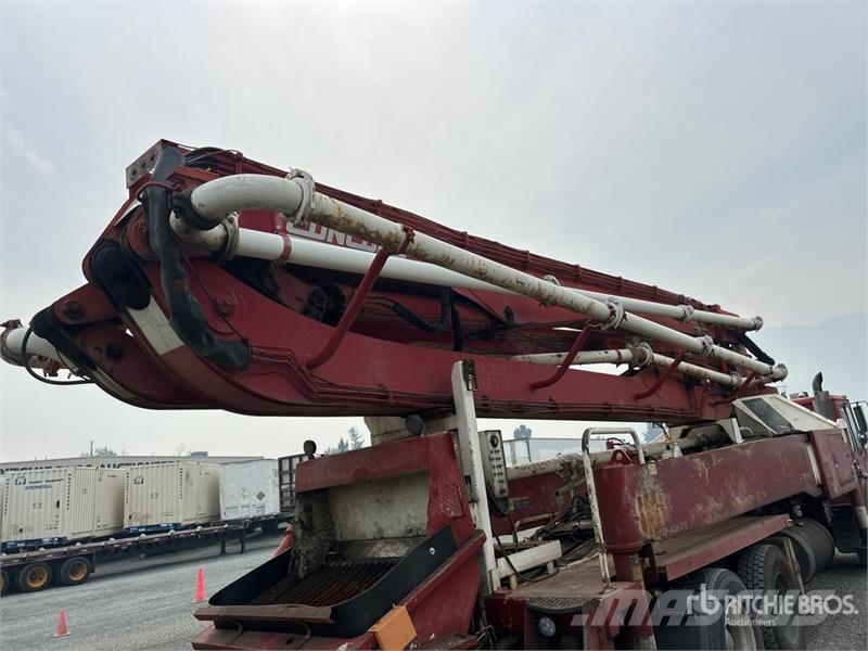Mack MR688S Betoniere