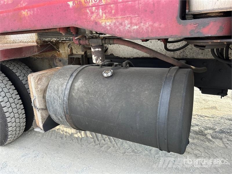 Mack MR688S Betoniere
