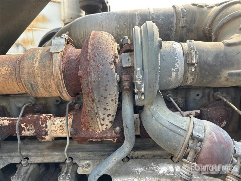 Mack MR688S Betoniere