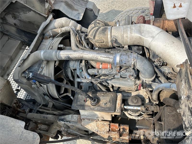 Mack MR688S Betoniere
