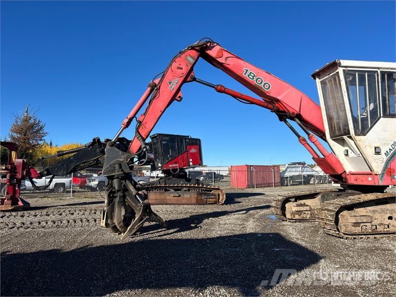 Madill 1800 Gelenkausleger Lader