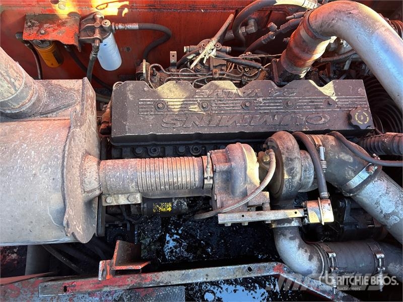 Madill 1800 Gelenkausleger Lader