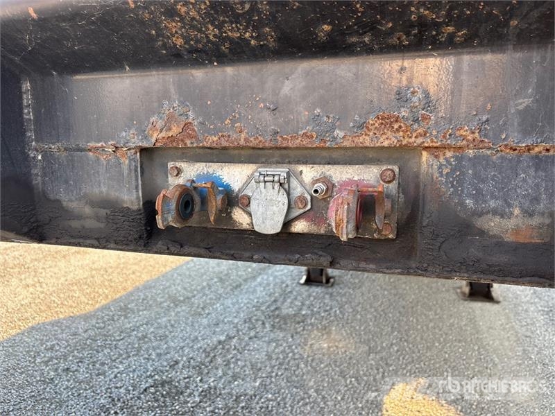 Magnum 48 ft Tri/A Step Deck Trailer Plataformas bajas
