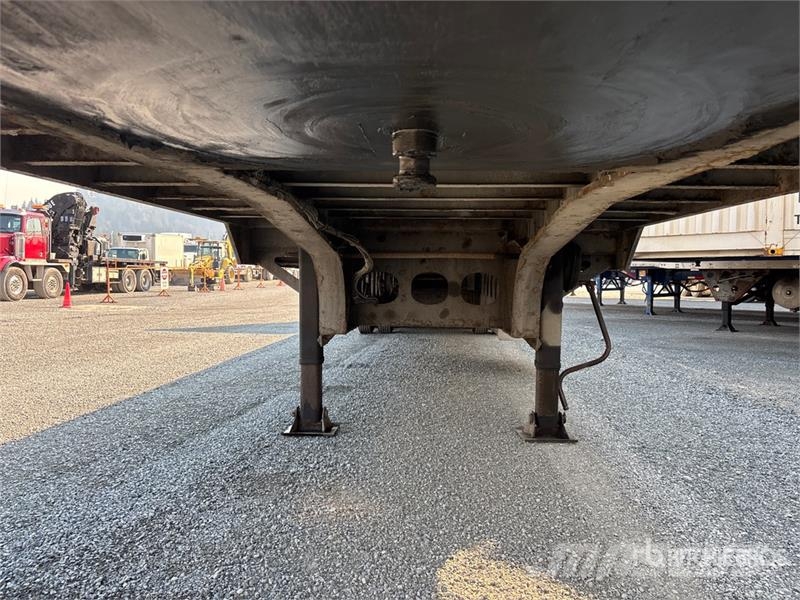 Magnum 48 ft Tri/A Step Deck Trailer Plataformas bajas