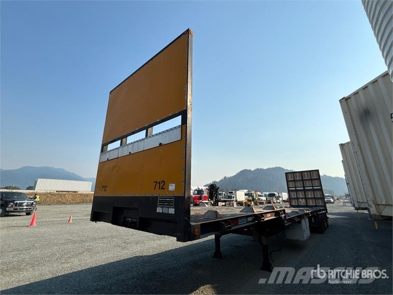 Magnum 48 ft Tri/A Step Deck Trailer Plataformas bajas