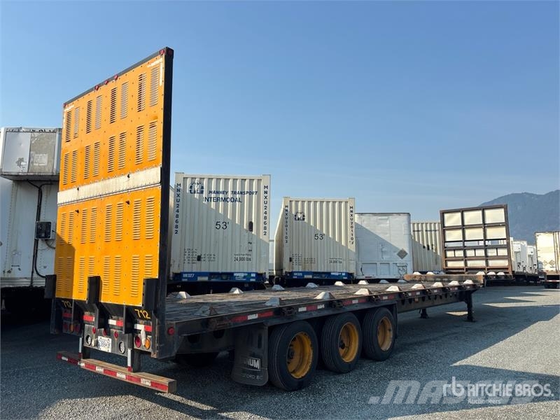Magnum 48 ft Tri/A Step Deck Trailer Plataformas bajas
