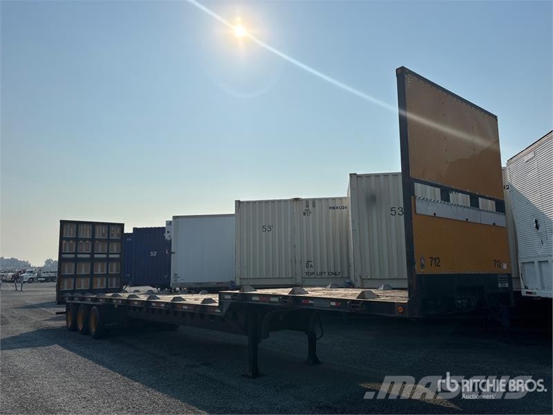 Magnum 48 ft Tri/A Step Deck Trailer Plataformas bajas
