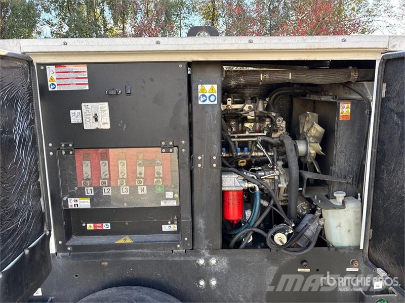 Magnum MDG25 F4 20 kW Mobile Generator Set (Inoperable) Dīzeļģeneratori