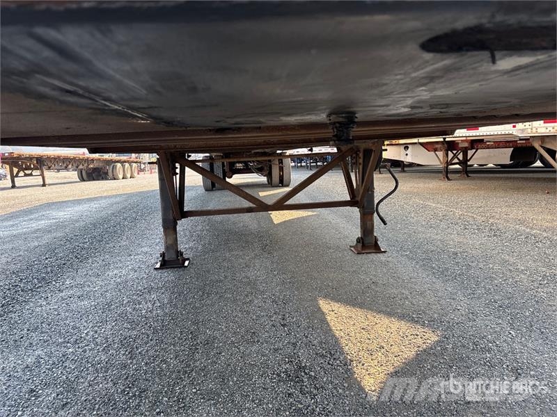Manac 53 ft x 102 in T/A Van Trailer 厢式拖车