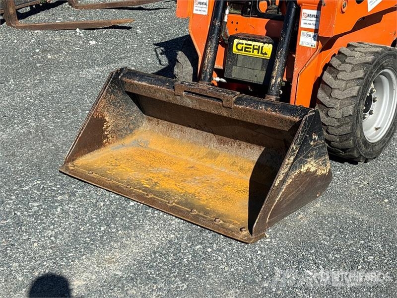 Manitou R105 Skid Steer Loader Kompaktlader