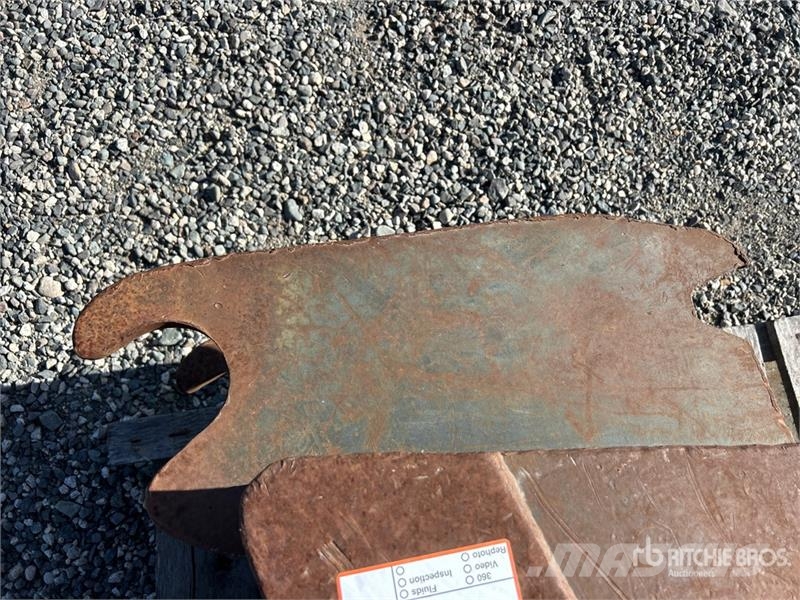 Marion 24 in Q/C Digging Excavator Bucket Cucharones