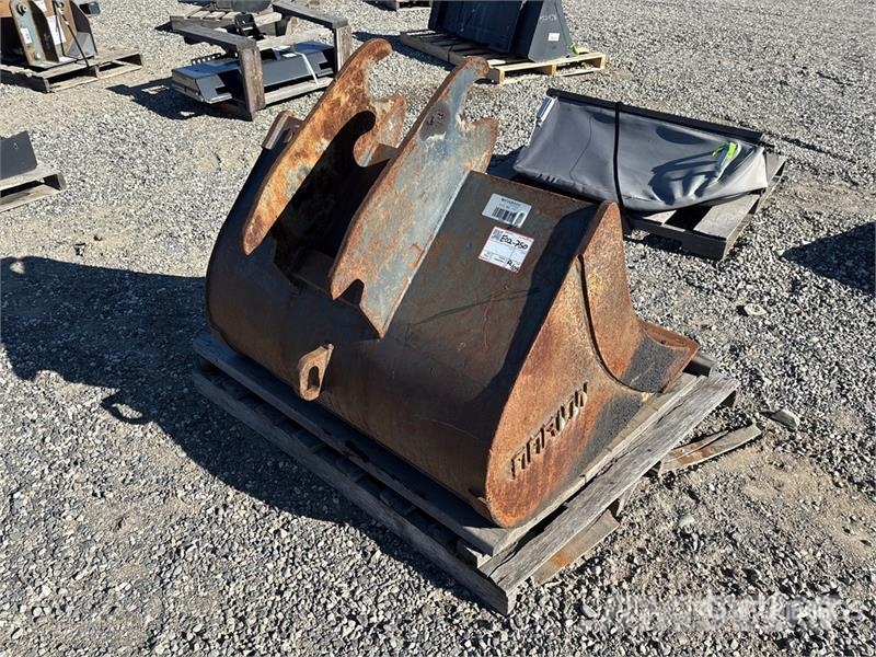 Marion 42 in Cleanup Excavator Bucket Cucharones