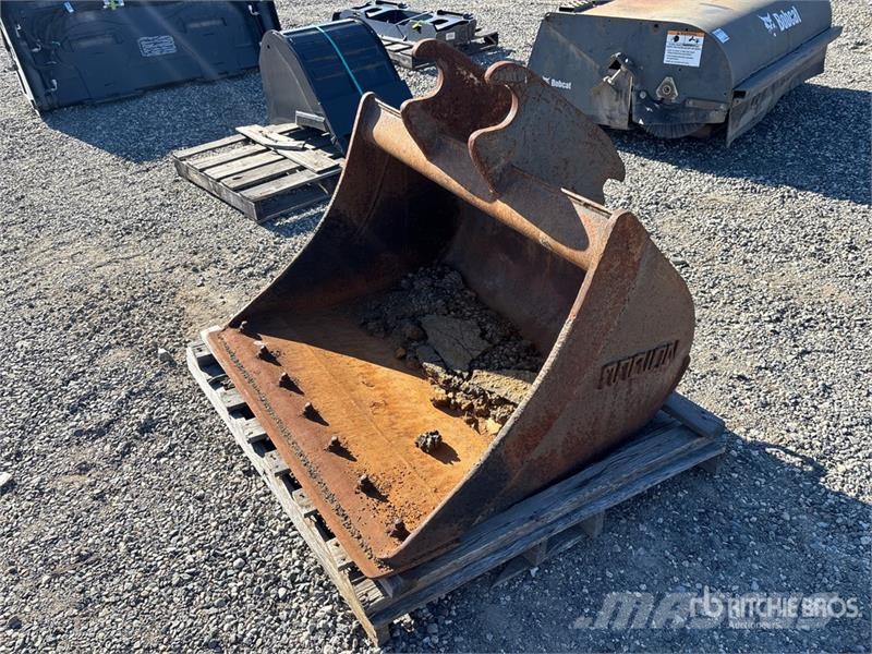 Marion 42 in Cleanup Excavator Bucket Cucharones