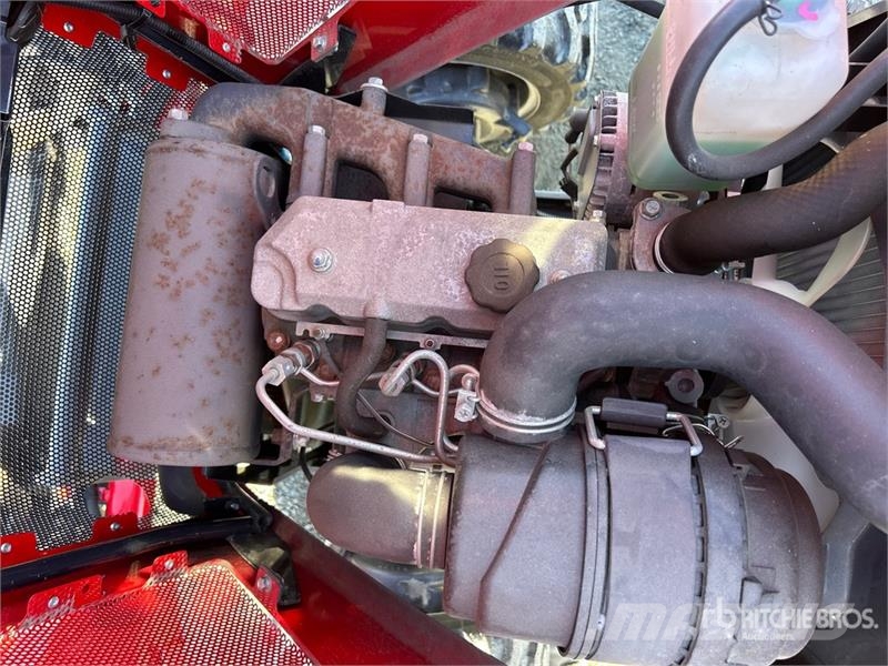 Massey Ferguson GC1725MB 4WD Tractor Traktorer