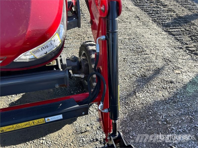 Massey Ferguson GC1725MB 4WD Tractor Traktorer