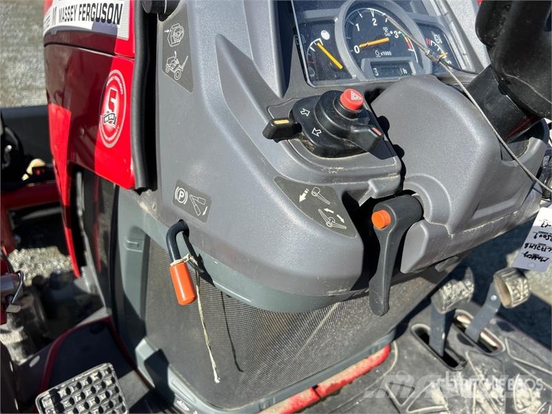 Massey Ferguson GC1725MB 4WD Tractor Traktorer