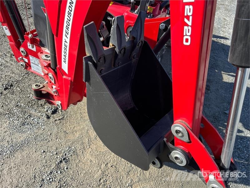 Massey Ferguson GC1725MB 4WD Tractor Traktorer