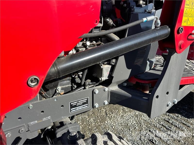 Massey Ferguson GC1725MB 4WD Tractor Traktorer