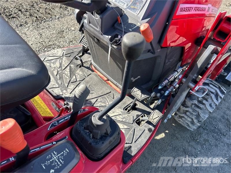 Massey Ferguson GC1725MB 4WD Tractor Traktorer