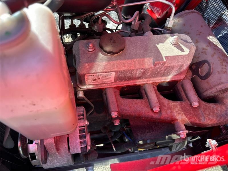 Massey Ferguson GC1725MB 4WD Tractor Traktorer