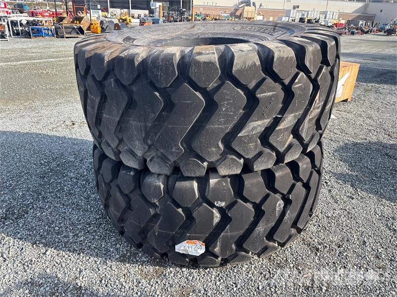  Maverick of (2) Maverick 29.5R25 Tires Gume, točkovi i felne
