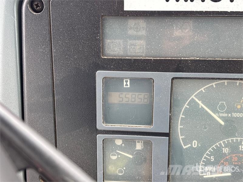 McCormick CX105 الجرارات