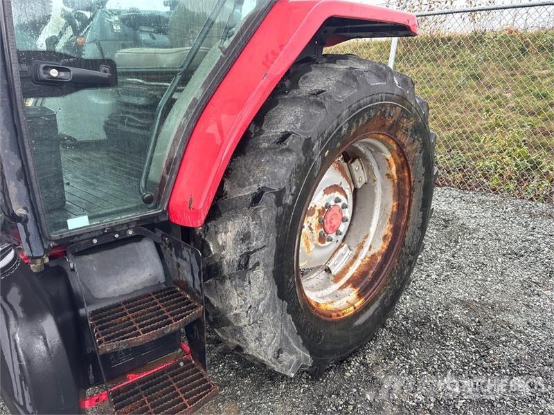 McCormick CX105 الجرارات