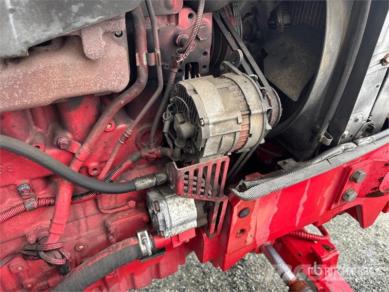 McCormick CX105 الجرارات