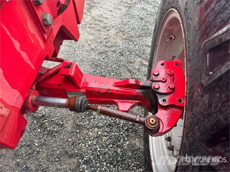 McCormick CX105 الجرارات