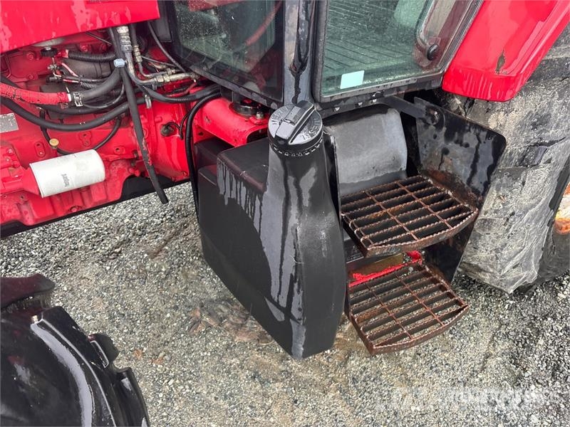 McCormick CX105 الجرارات