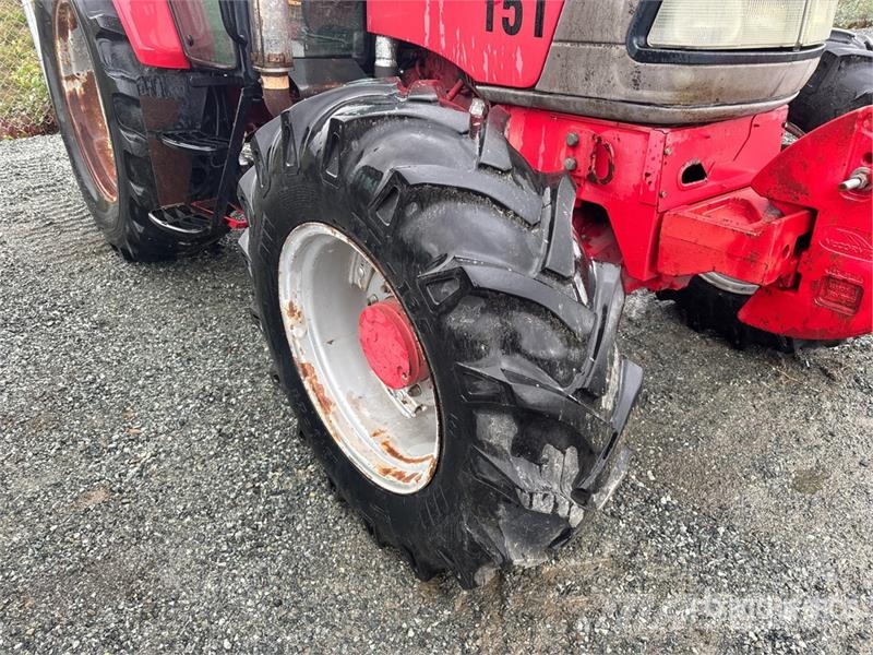 McCormick CX105 الجرارات