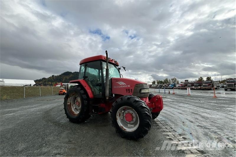 McCormick CX105 الجرارات