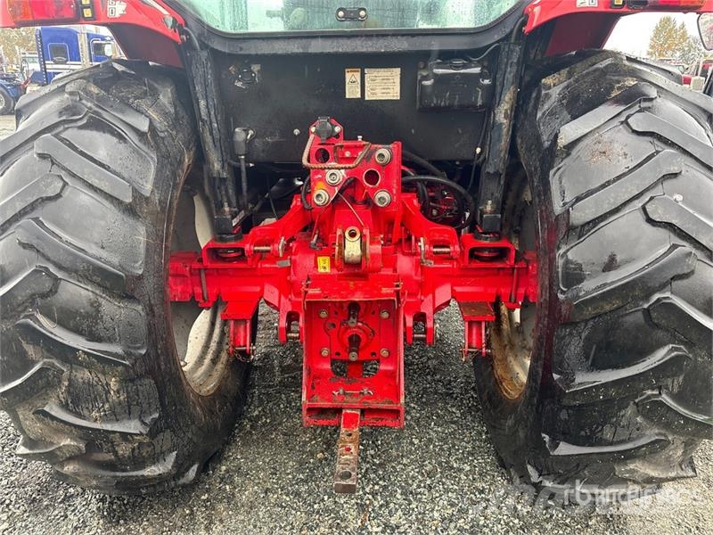 McCormick CX105 الجرارات
