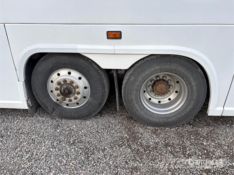 MCI 6x2 Coach المركبة