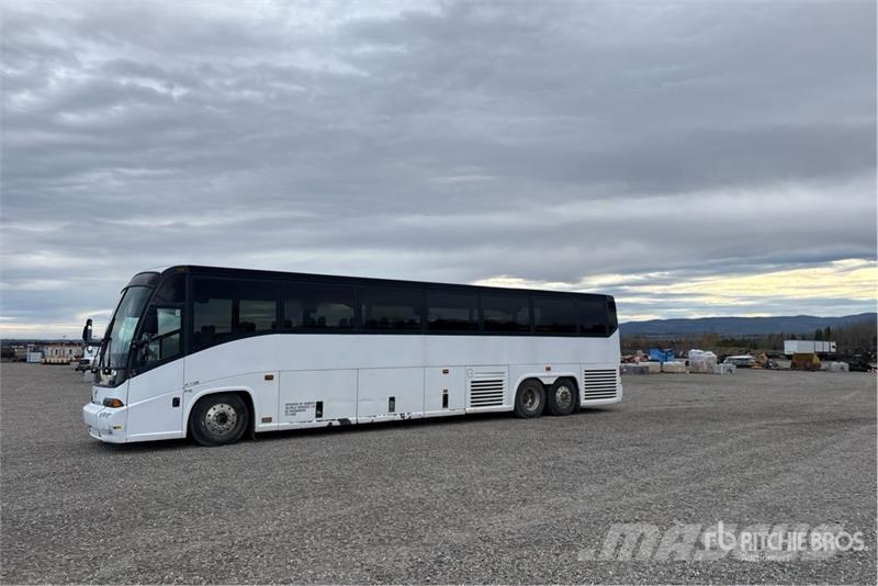MCI 6x4 Coach المركبة