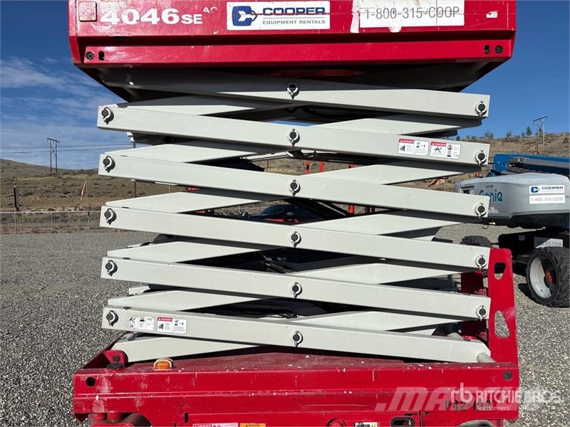 MEC 4046SE Electric Scissor Lift Ollós emelők