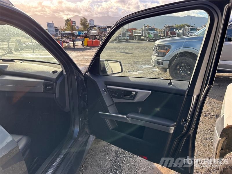 Mercedes-Benz GLK350 AWD SUV Avtomobili
