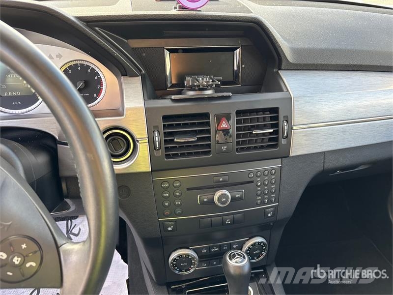 Mercedes-Benz GLK350 AWD SUV Avtomobili