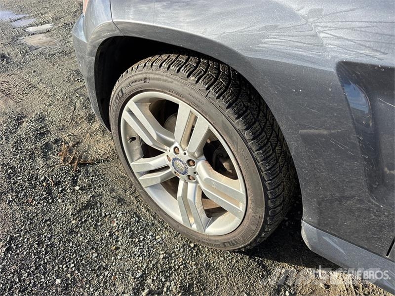 Mercedes-Benz GLK350 AWD SUV Avtomobili