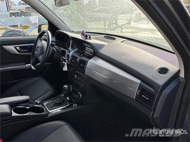 Mercedes-Benz GLK350 AWD SUV Avtomobili