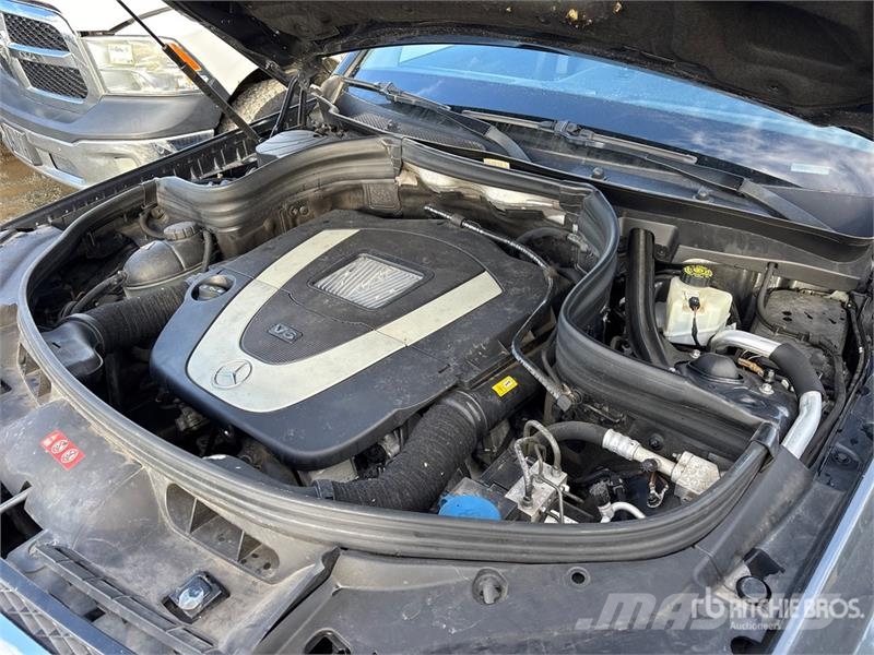 Mercedes-Benz GLK350 AWD SUV Avtomobili