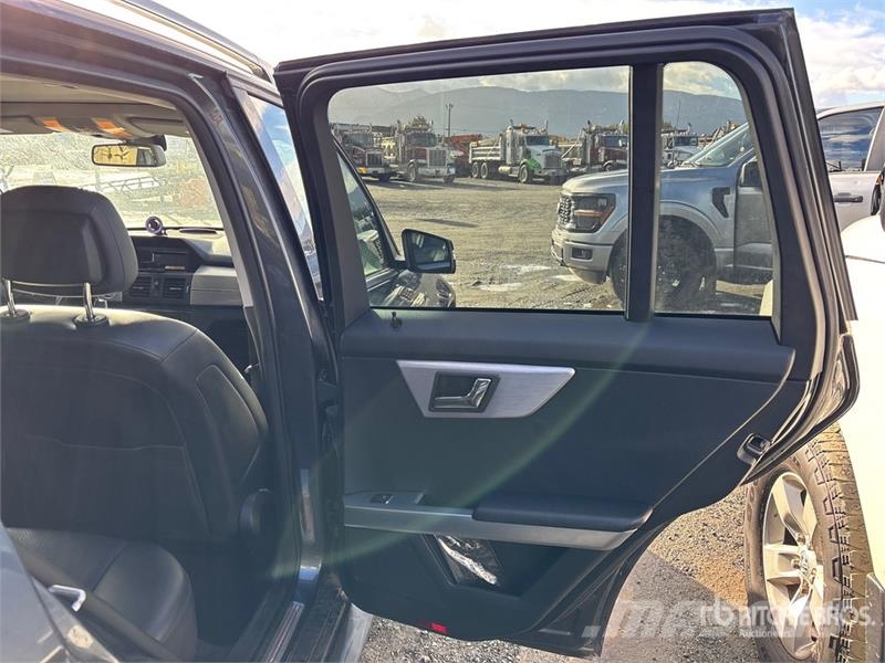 Mercedes-Benz GLK350 AWD SUV Avtomobili