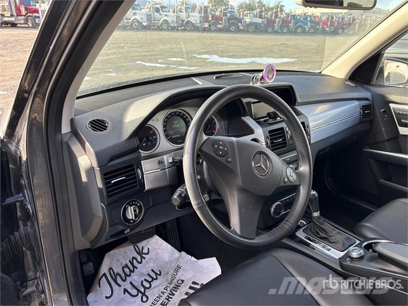 Mercedes-Benz GLK350 AWD SUV Avtomobili