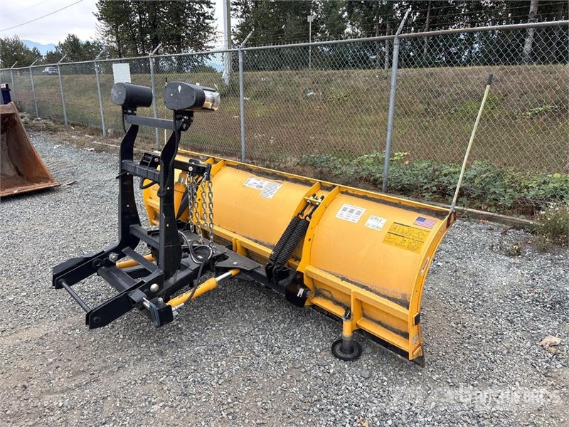 Meyer LP-9.0 9 ft 2 Way Snow Plow - Fits 2022 F-650 Sniega naži un tīrītāji