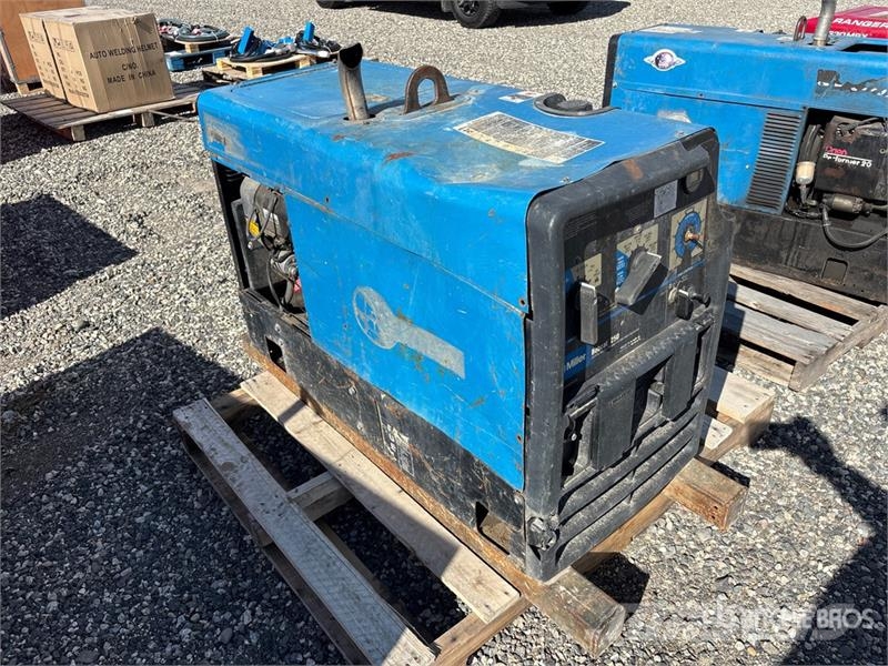 Miller Bobcat 250 LP ماكينات لحام