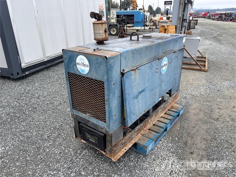Miller Trailblazer 55G 400 A Skid-Mounted Multi-Process E Poste à souder