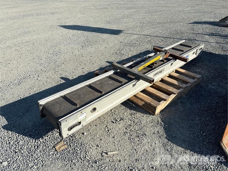  MiniVeyor 12 in x 10 ft Conveyor معدات البناء - غير ذلك