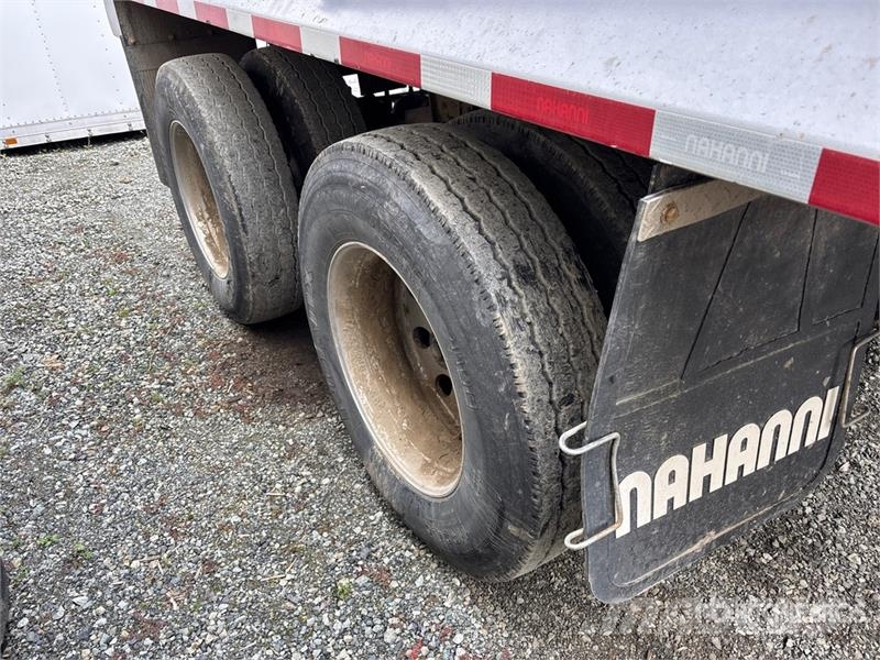  Nahanni 13 ft T/A Pup Dump Trailer Самоскиди